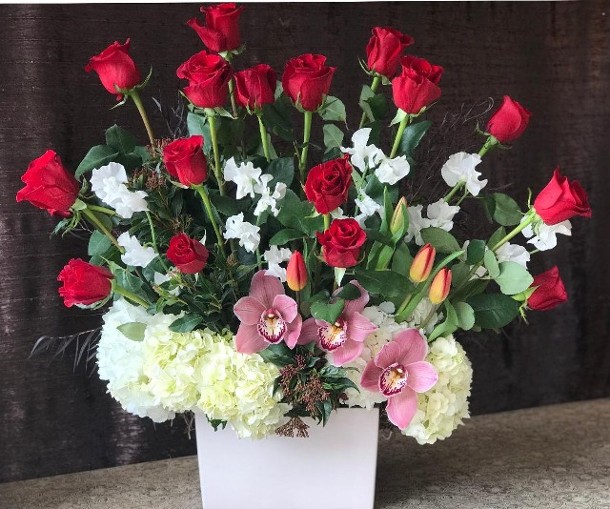 Big Tall and Beautiful Red Rose Arrangement 
